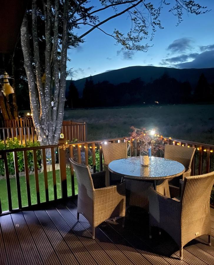 Honeycomb Lodge Dollar Exterior photo